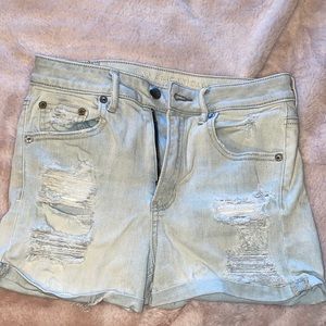 AMERICAN EAGLE LIGHT WASH SHORTS